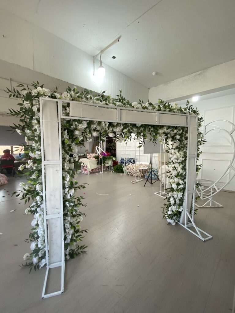 Wholesale Artificial Wedding Flowers | Yongnuo Flower - Custom Floral Arrangement Supplier Professional wholesale supplier of handmade artificial flower wall, wedding ceiling floral arrangement, table centerpieces & floral wreaths. Custom wedding event artificial flowers, bulk discount, worldwide shipping available. Contact us for catalog & quotation.