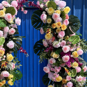 Wholesale Artificial Wedding Flowers | Yongnuo Flower - Custom Floral Arrangement Supplier Professional wholesale supplier of handmade artificial flower wall, wedding ceiling floral arrangement, table centerpieces & floral wreaths. Custom wedding event artificial flowers, bulk discount, worldwide shipping available. Contact us for catalog & quotation.