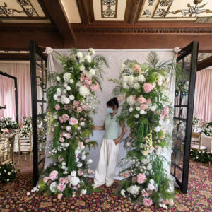 Wholesale Artificial Wedding Flowers | Yongnuo Flower - Custom Floral Arrangement Supplier Professional wholesale supplier of handmade artificial flower wall, wedding ceiling floral arrangement, table centerpieces & floral wreaths. Custom wedding event artificial flowers, bulk discount, worldwide shipping available. Contact us for catalog & quotation.