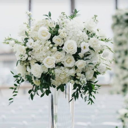 Bulk premium white artificial wedding flowers exported by top China artificial flowers exporter with stable structural quality